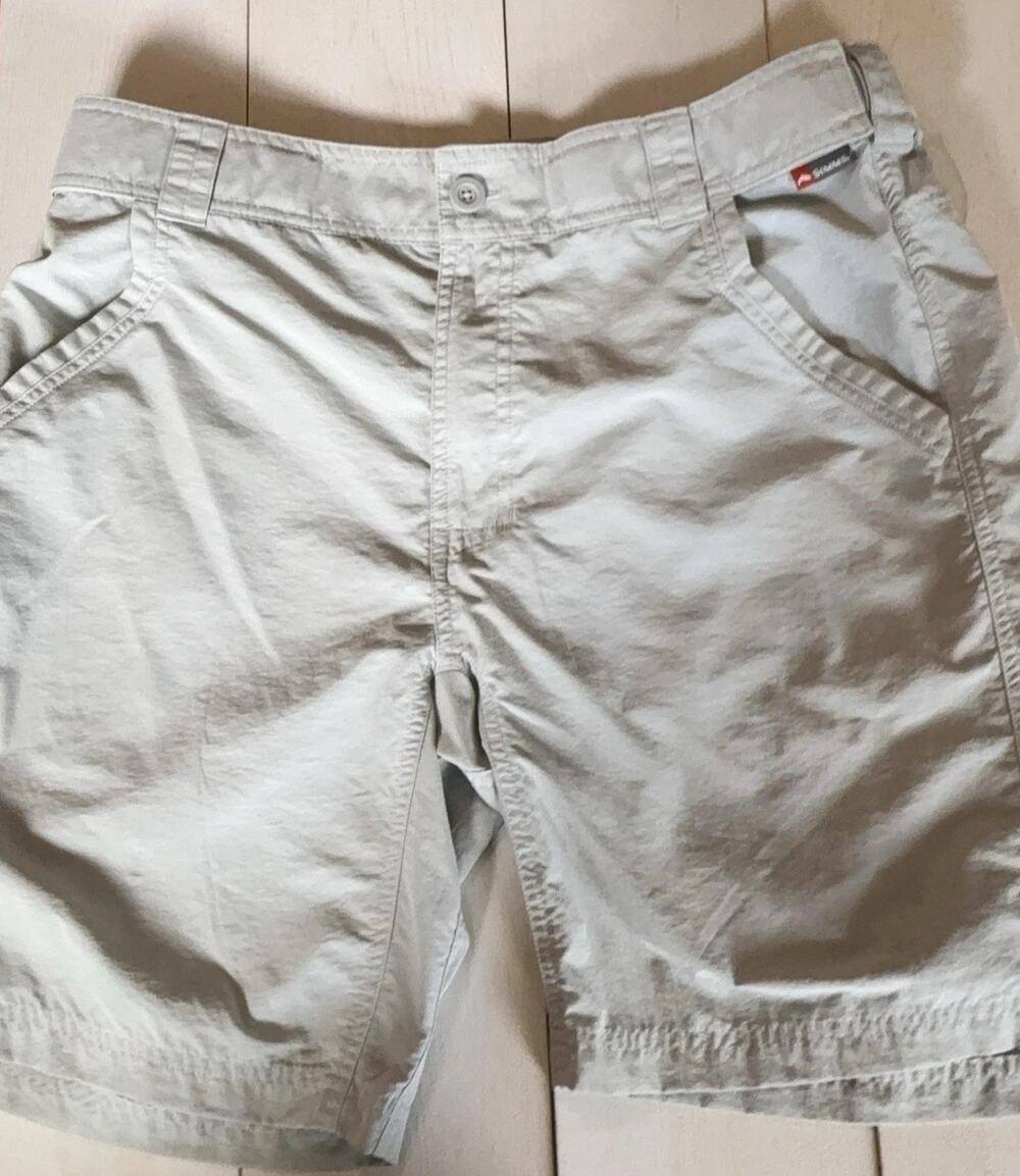 Simms Shorts Mens Medium Beige Nylon Fishing Chino 8” Inseam Quick Dry Outdoor